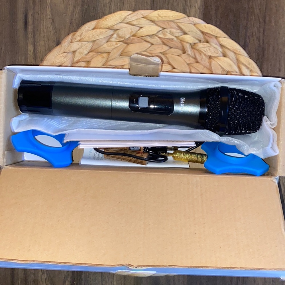 Bietrun UHF Wireless Microphone